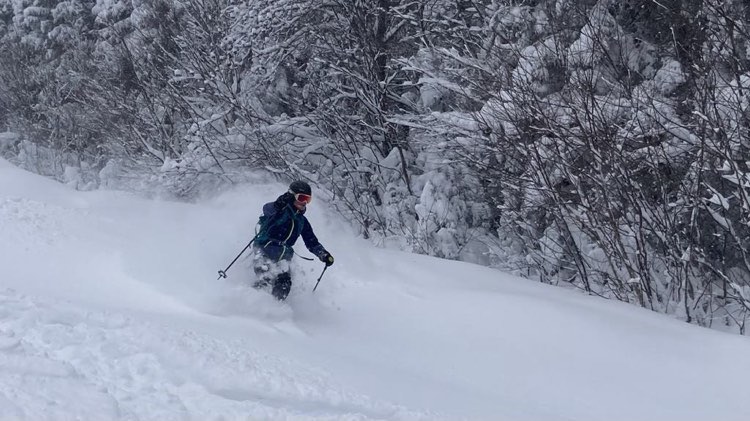 Massif du Sud - Des descentes exceptionnelles dans la neige vierge Massif du Sud - Des descentes exceptionnelles dans la neige vierge