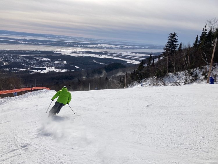Mont Sainte-Anne - Belle expérience ski et grande variété de pistes Mont Sainte-Anne - Belle expérience ski et grande variété de pistes