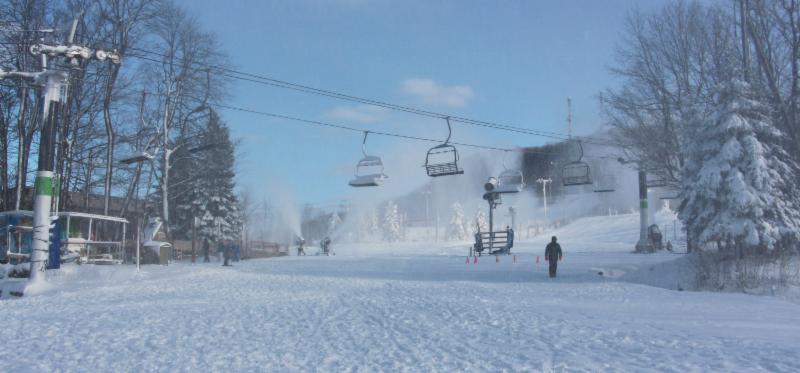 CONDITION DE SKI - SKI SAINT BRUNO, UN NOËL BLANC - OUVERT 24 ET 25 DÉCEMBRE CONDITION DE SKI - SKI SAINT BRUNO, UN NOËL BLANC - OUVERT 24 ET 25 DÉCEMBRE